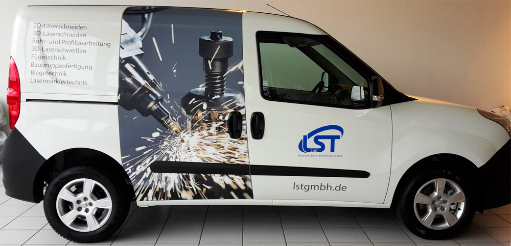 Fahrzeugbeklebung im Digitaldruck für Firma LST in Stuttgart